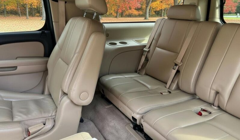 
								Chevrolet suburban 2007 full									