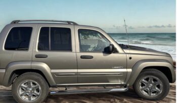 
									Jeep liberty 2004 full								
