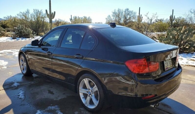 
								BMW 3-Series 328i 2013 full									