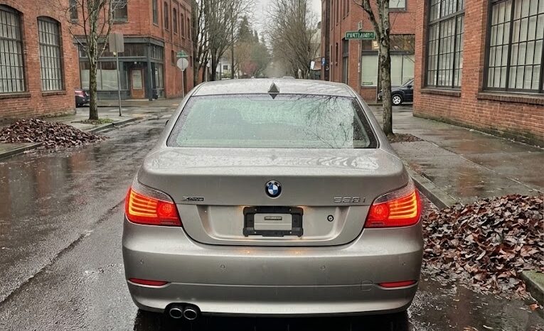 
								BMW 5-Series 528i 2008 full									